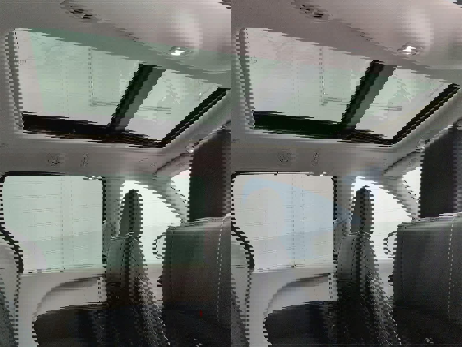 Used 2024 Chrysler Pacifica Limited image 23