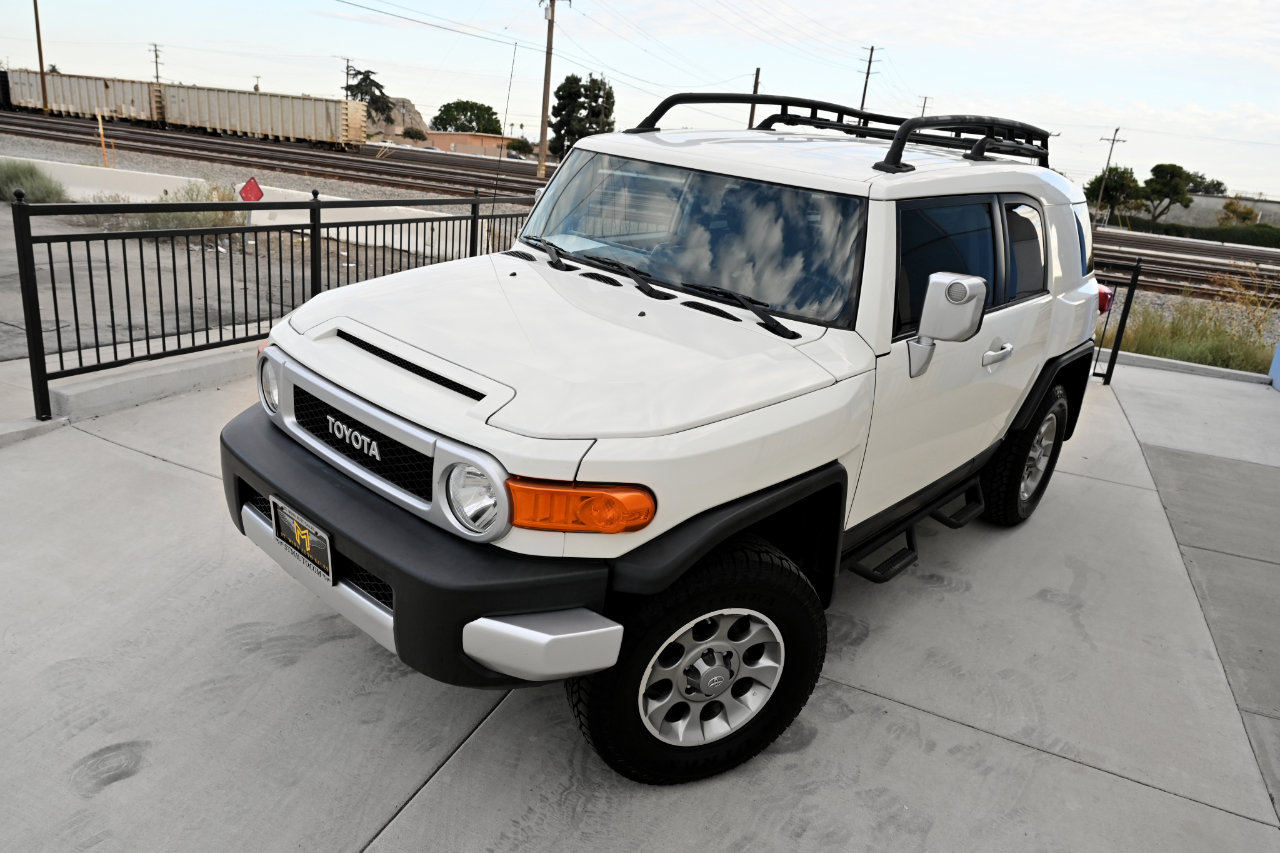 Used 2013 Toyota FJ Cruiser 4WD image 30