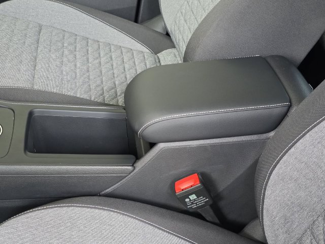 Used 2025 Volkswagen Tiguan S FWD image 8