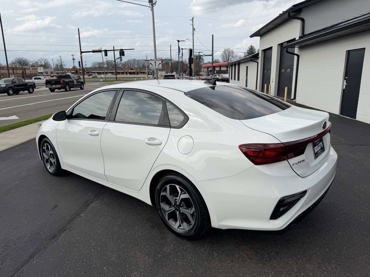 Used 2019 Kia Forte LXS FWD image 3
