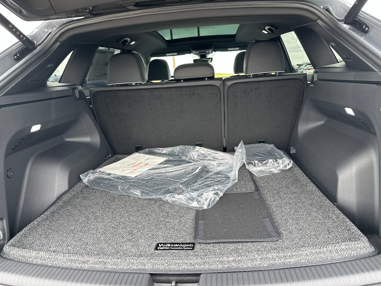 New 2026 Volkswagen Atlas Cross Sport SEL Premium R-Line AWD/4WD image 28
