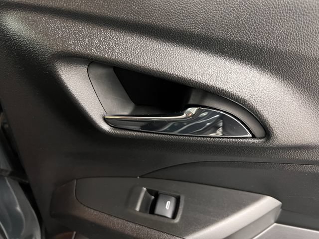 Used 2025 Chevrolet Trax LT FWD image 29