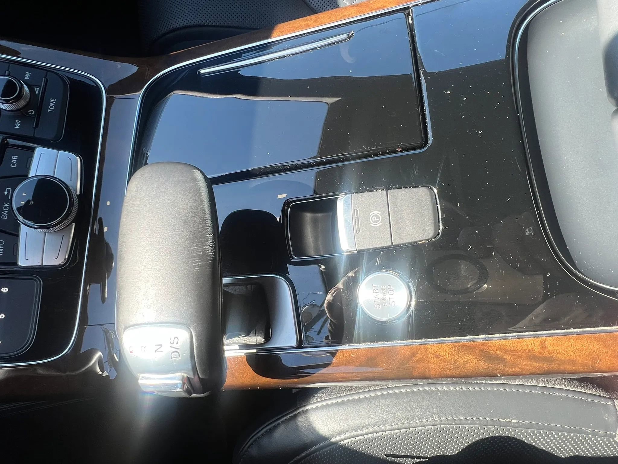 Used 2016 Audi A8 L 4.0T image 20