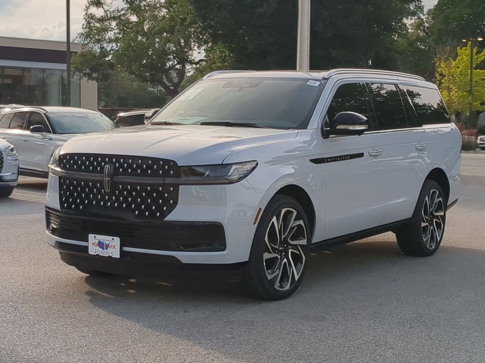 New 2026 Lincoln Navigator Black Label AWD/4WD image 7