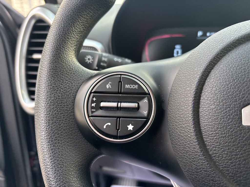 Used 2025 Kia Soul S FWD image 20