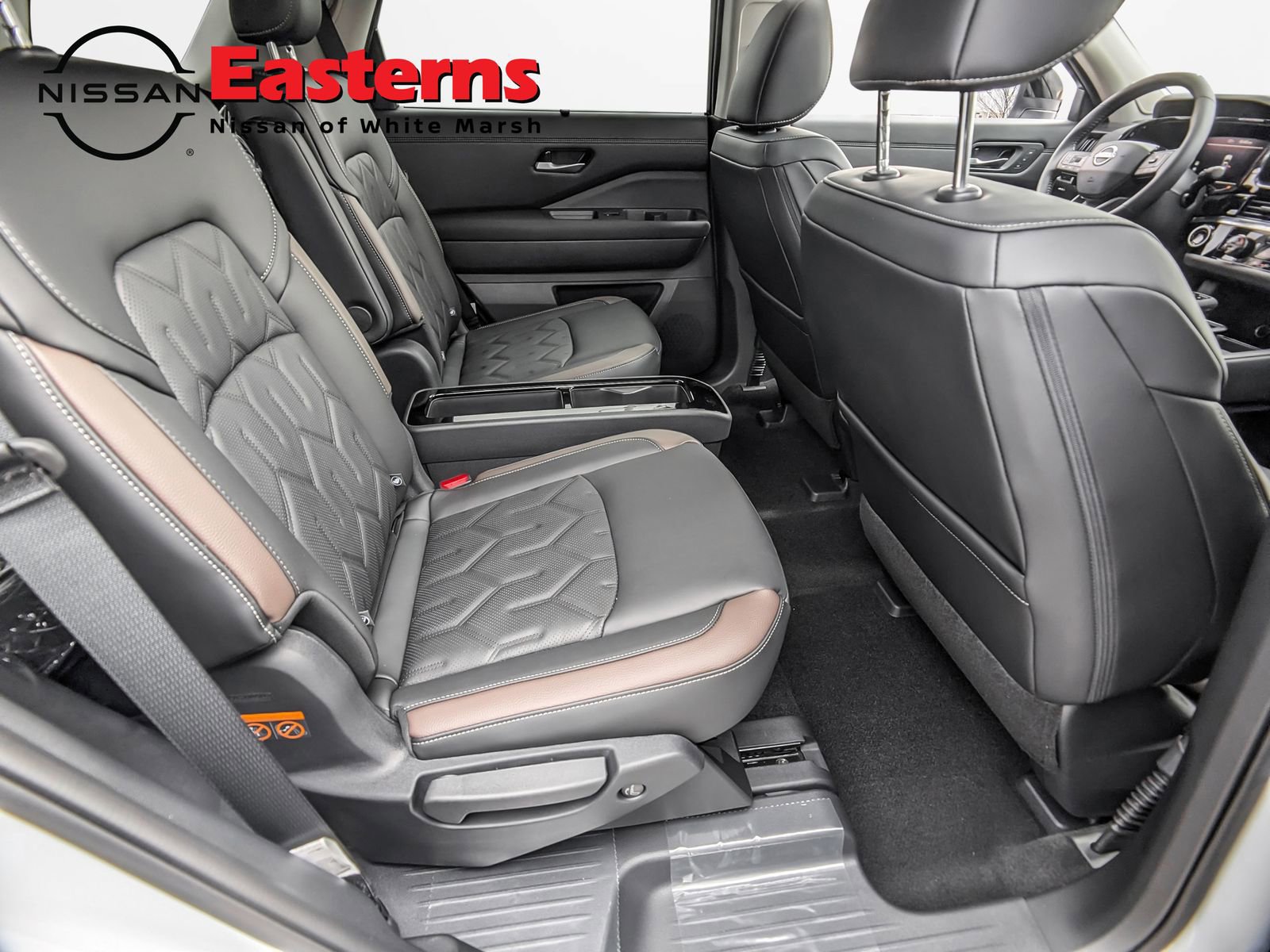 New 2026 Nissan Pathfinder Platinum image 24