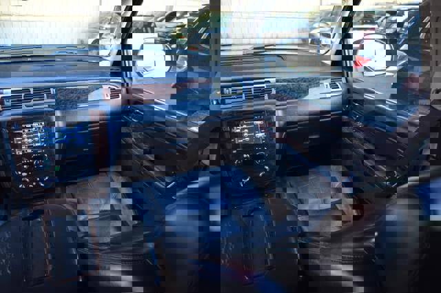 Used 2008 GMC Yukon XL Denali image 49