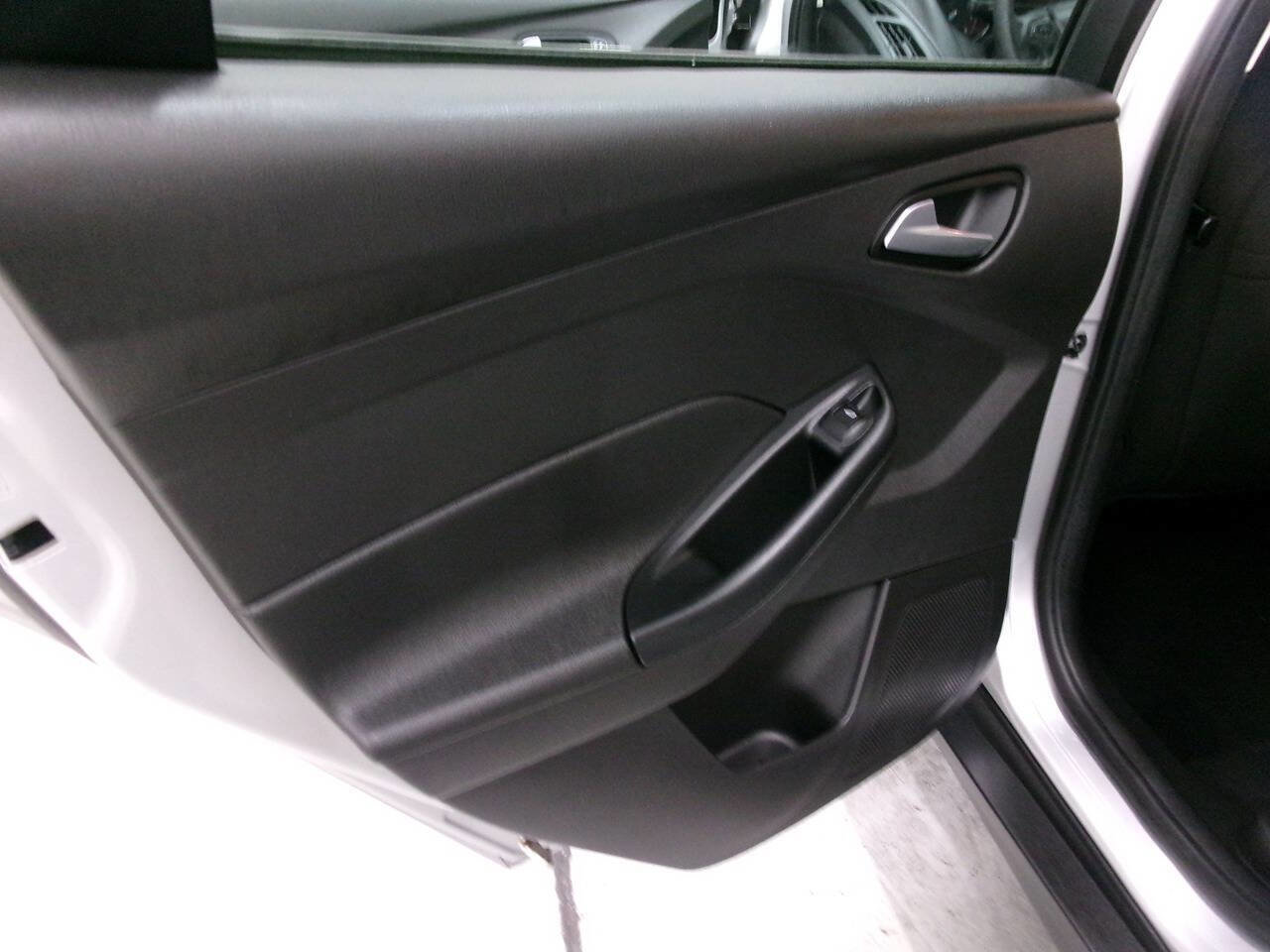 Used 2016 Ford Focus SE FWD image 22
