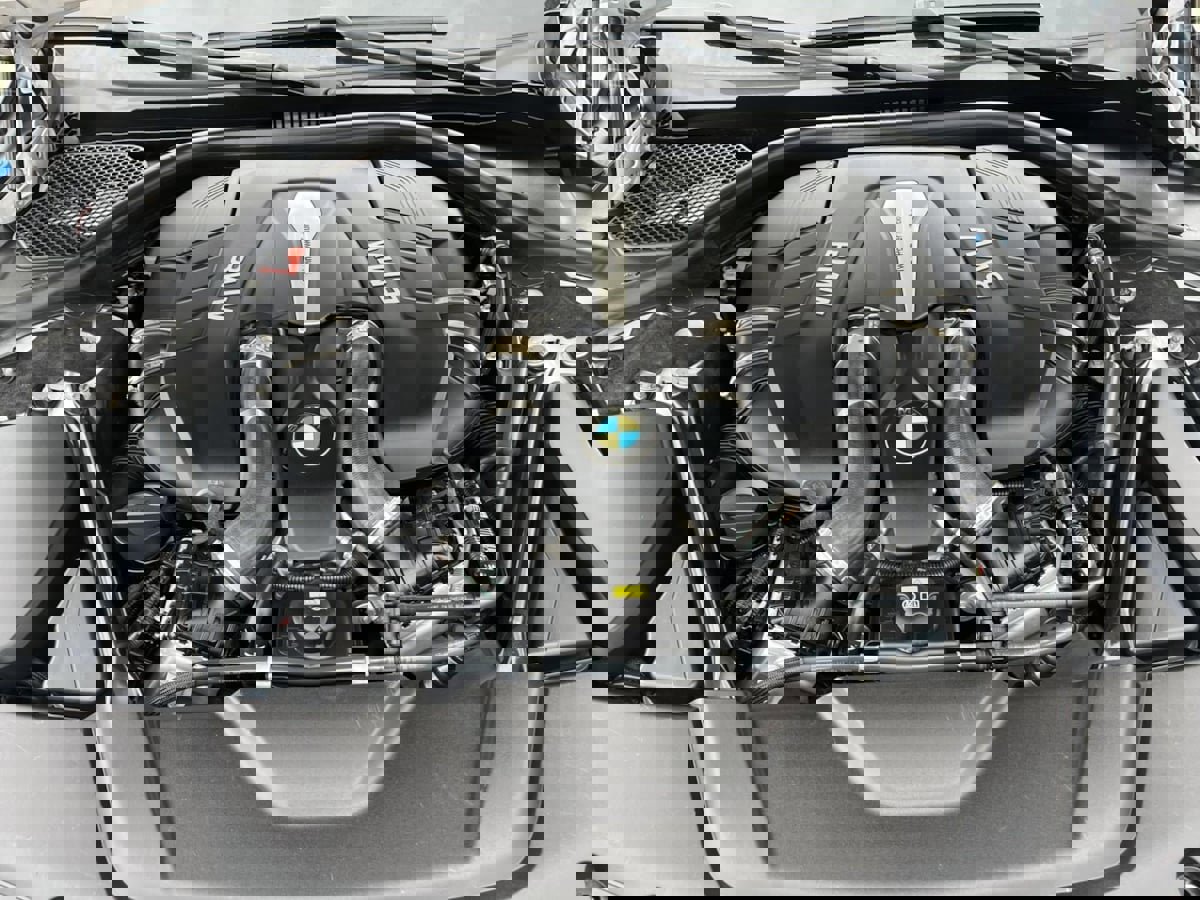 Used 2016 BMW 750i RWD image 10