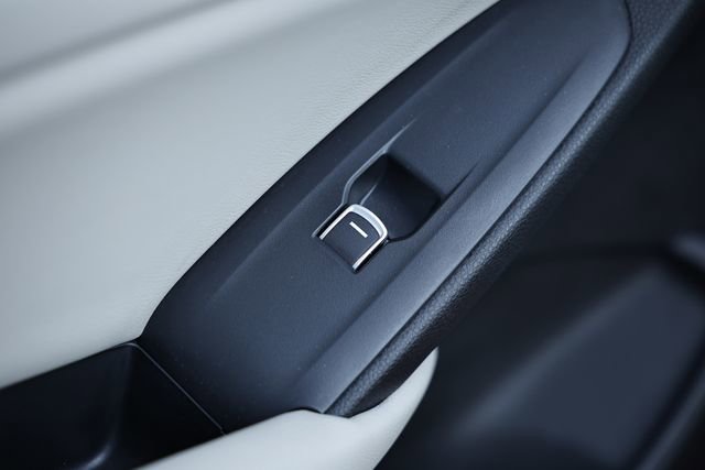 Used 2018 Honda Accord EX image 24