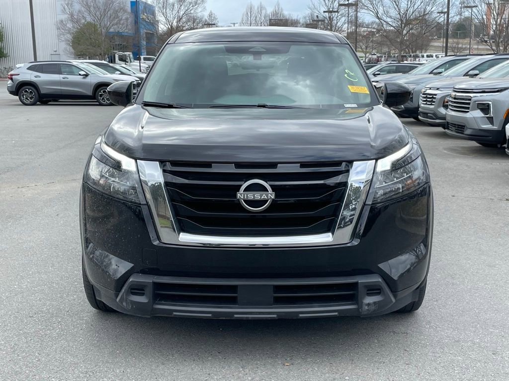 Used 2024 Nissan Pathfinder S image 2