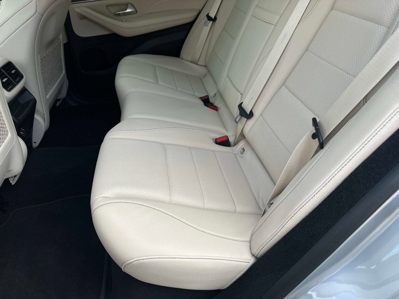 Certified 2022 Mercedes-Benz GLE 350 4MATIC w/ Premium Package image 13