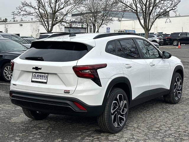 New 2026 Chevrolet Trax RS w/ Driver Confidence Package image 2