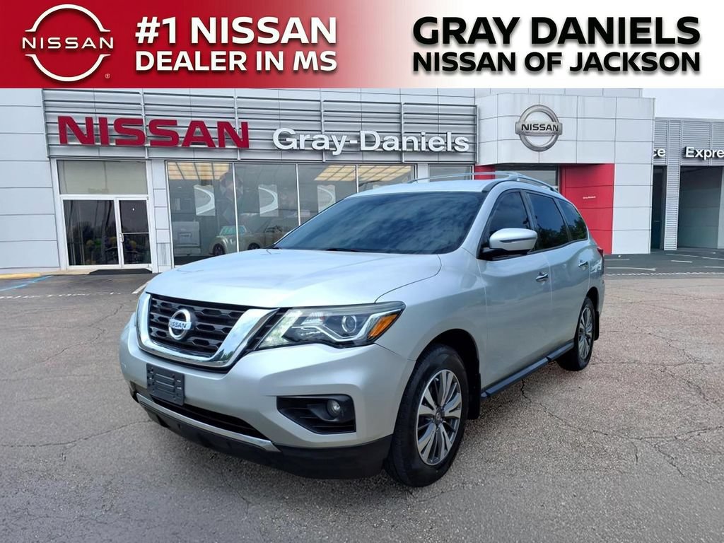 Used 2017 Nissan Pathfinder SL w/ SL Tech Package AWD/4WD image 3