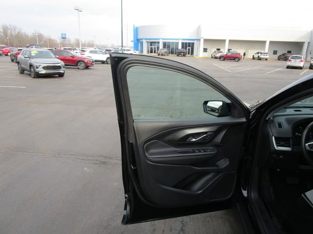 Used 2023 GMC Terrain SLE w/ LPO, Floor Liner Package image 16