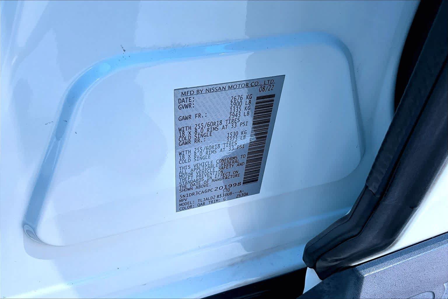 Used 2023 Nissan Pathfinder SL w/ Lighting Package (N92) FWD image 32