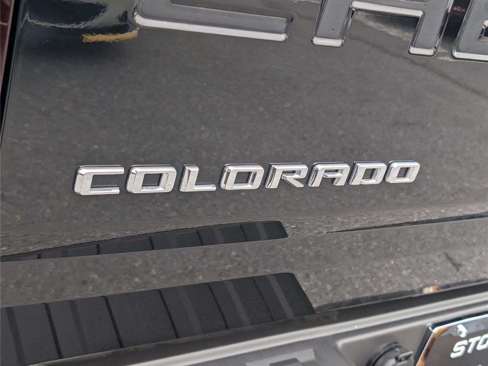Used 2022 Chevrolet Colorado LT AWD/4WD image 9