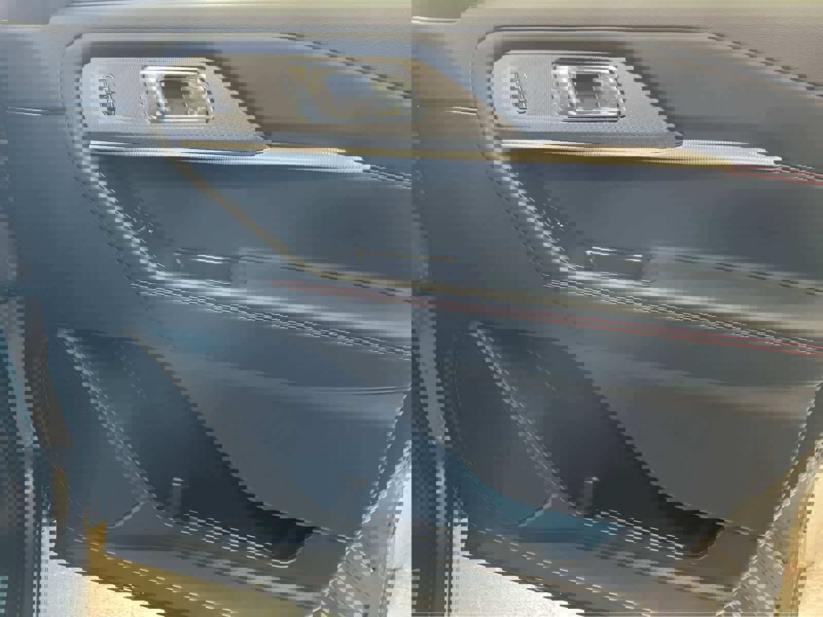 New 2026 Ford Explorer ST-Line w/ ST-Line Street Pack image 39