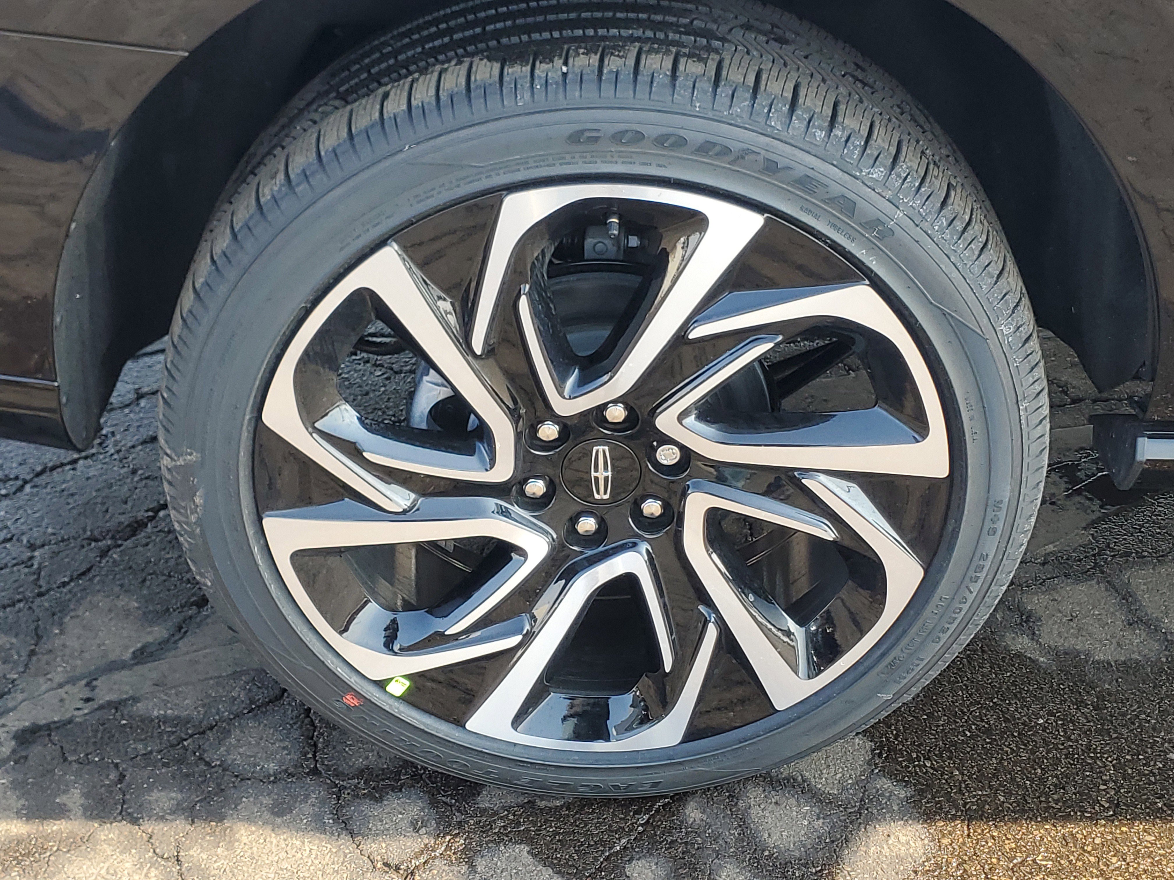 New 2026 Lincoln Navigator Reserve image 5