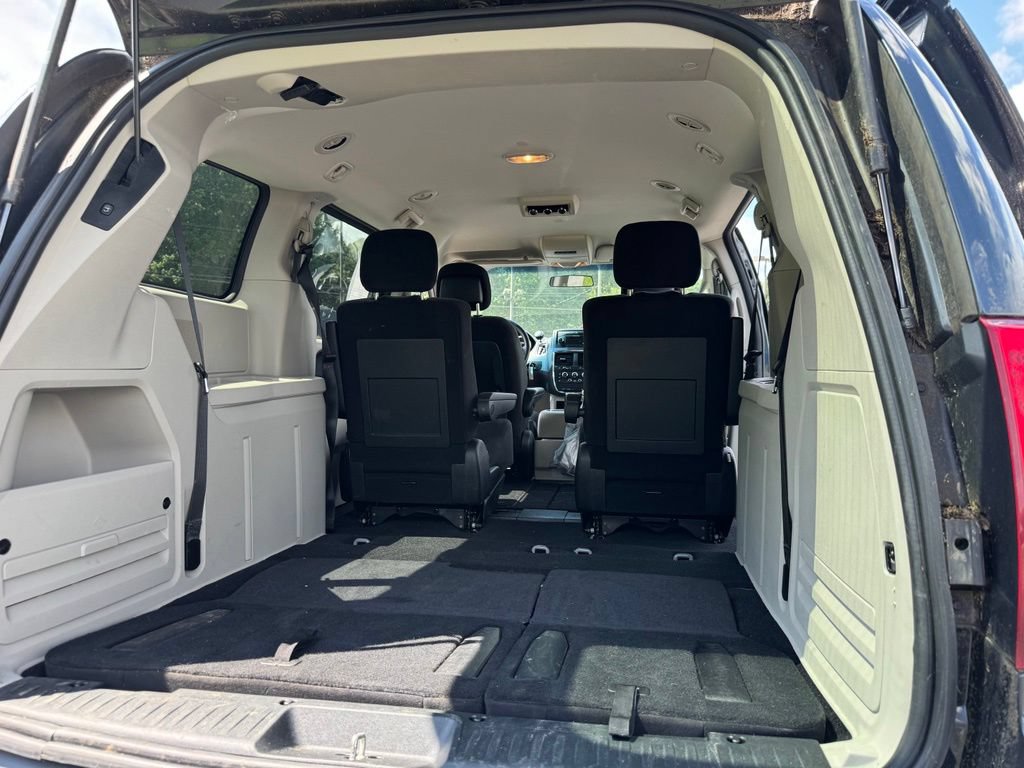 Used 2013 Dodge Grand Caravan SXT FWD image 20