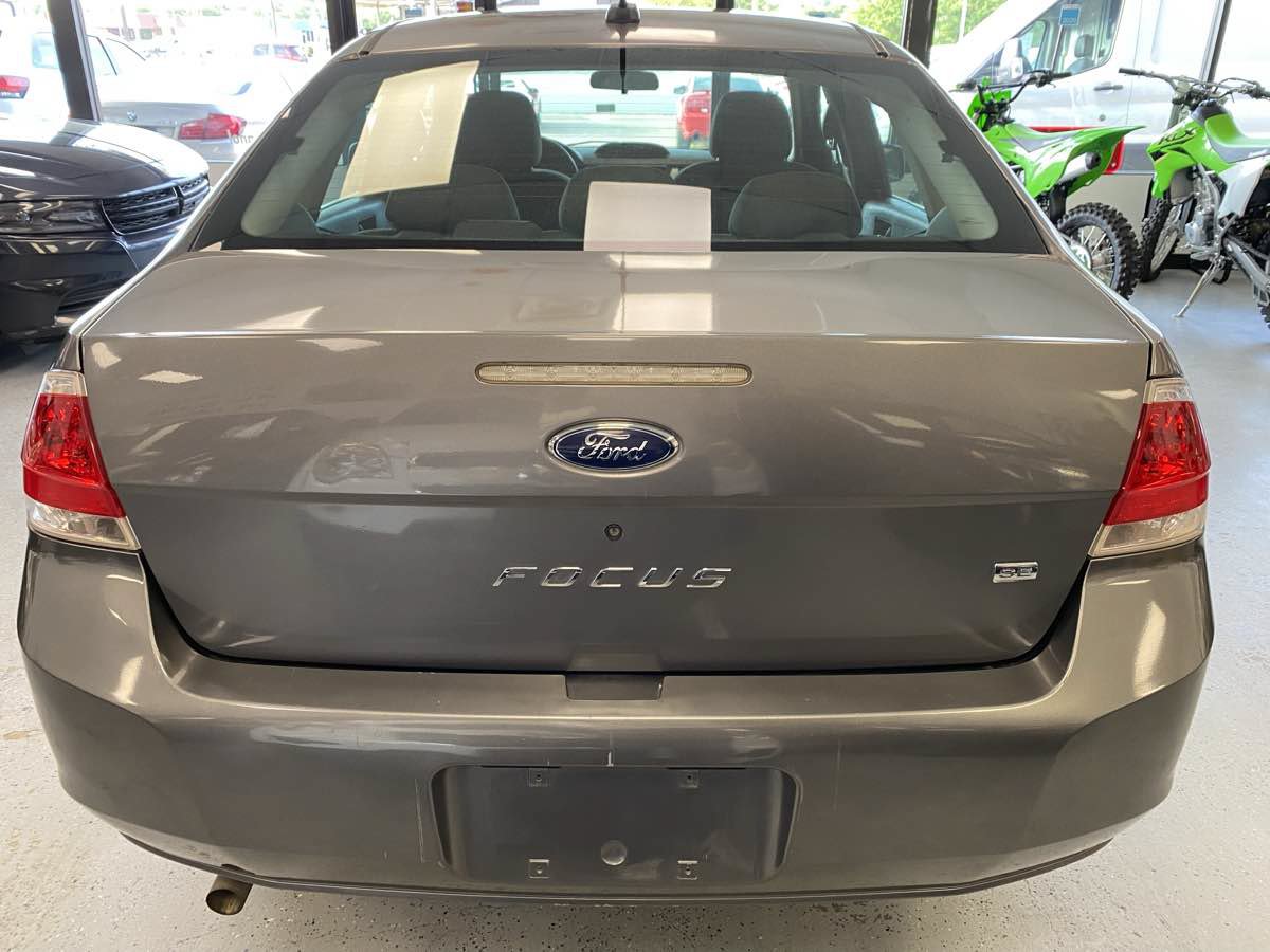 Used 2009 Ford Focus SE FWD image 10