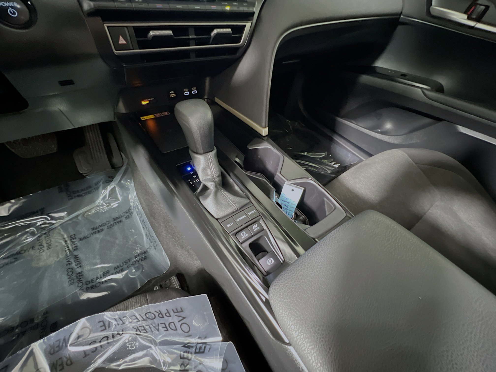 Used 2025 Toyota Camry LE FWD image 25