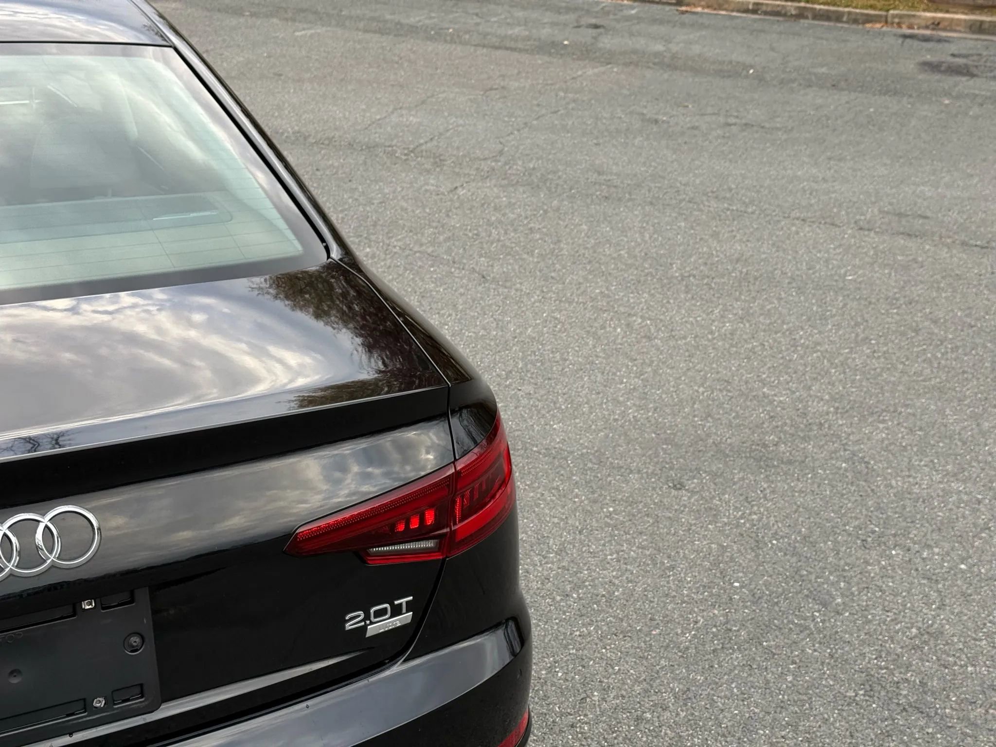 Used 2018 Audi A4 2.0T Ultra Premium Plus w/ Premium Plus Package image 6