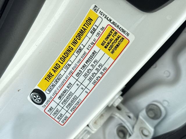 Certified 2016 Cadillac Escalade ESV Premium image 35