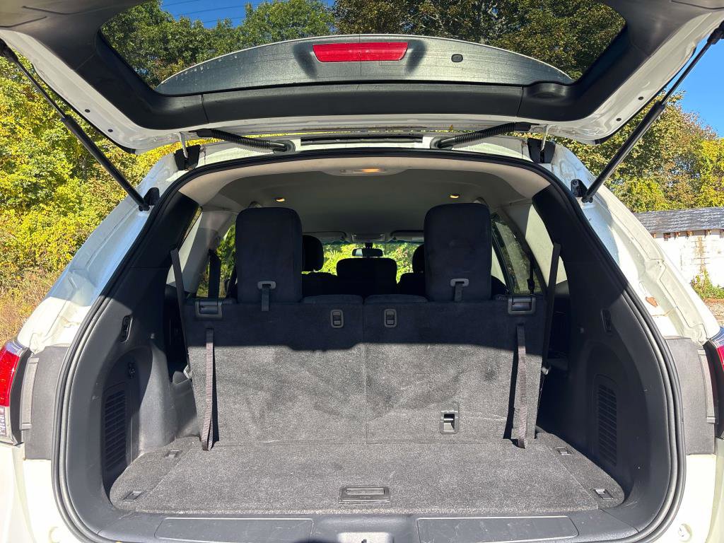 Used 2015 Nissan Pathfinder S image 11