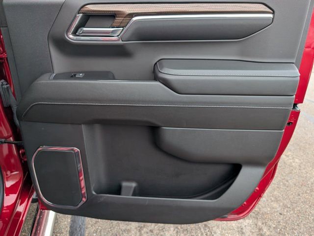 Used 2024 Chevrolet Silverado 1500 RST w/ Convenience Package II image 8