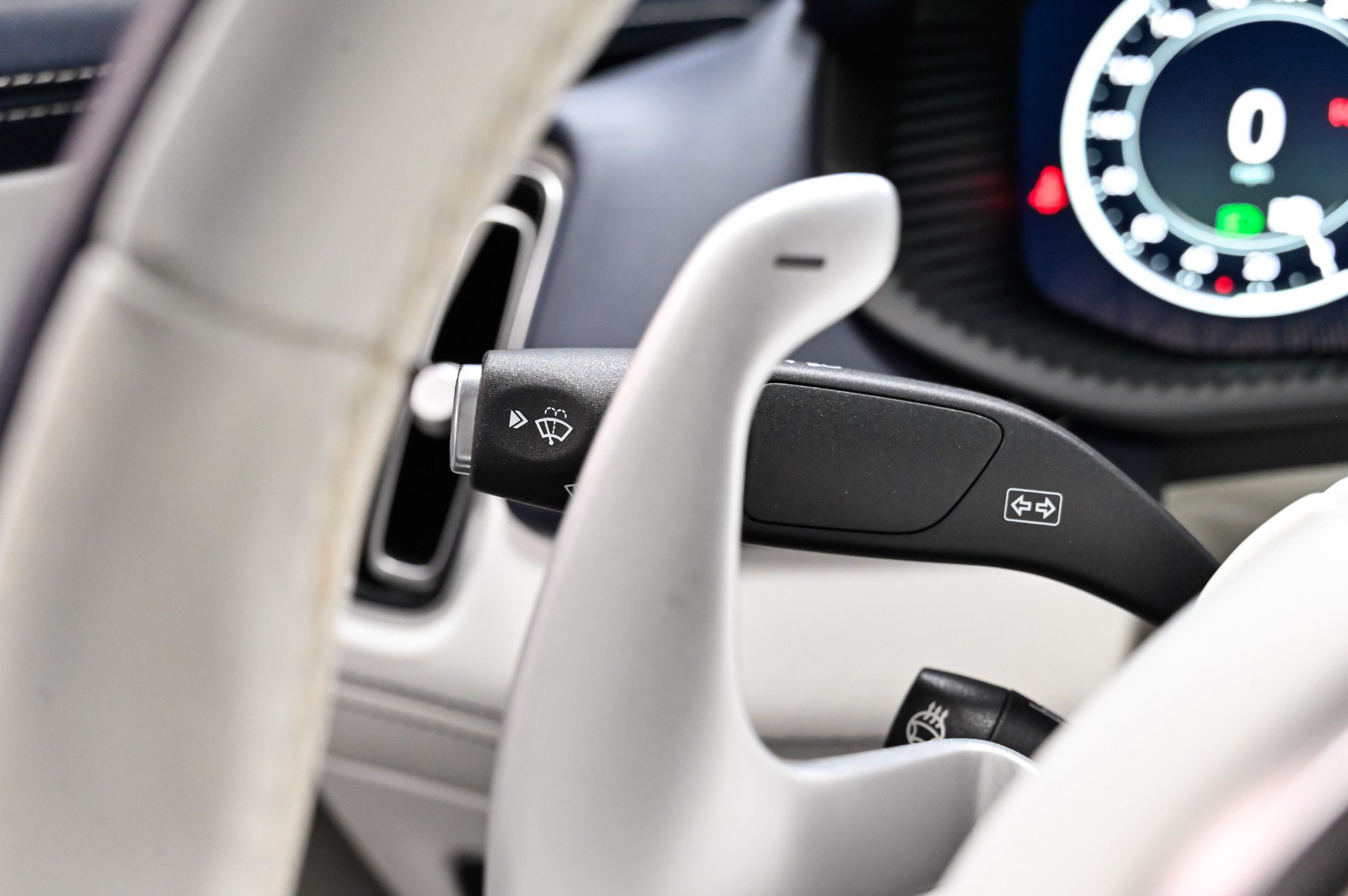 Used 2023 Aston Martin DBX 707 AWD/4WD image 49