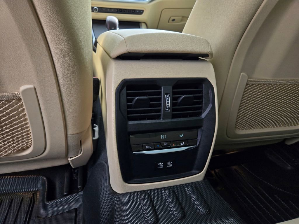 Used 2021 BMW 330i xDrive Sedan w/ Convenience Package image 30