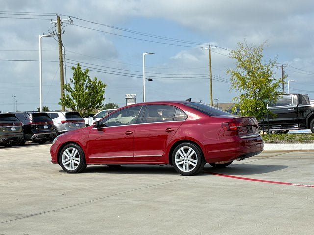Used 2017 Volkswagen Jetta SEL FWD image 4