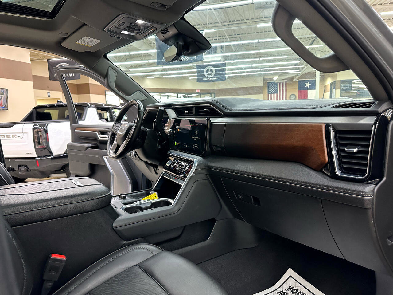 Used 2024 GMC Sierra 2500 Denali w/ Denali Reserve Package image 48