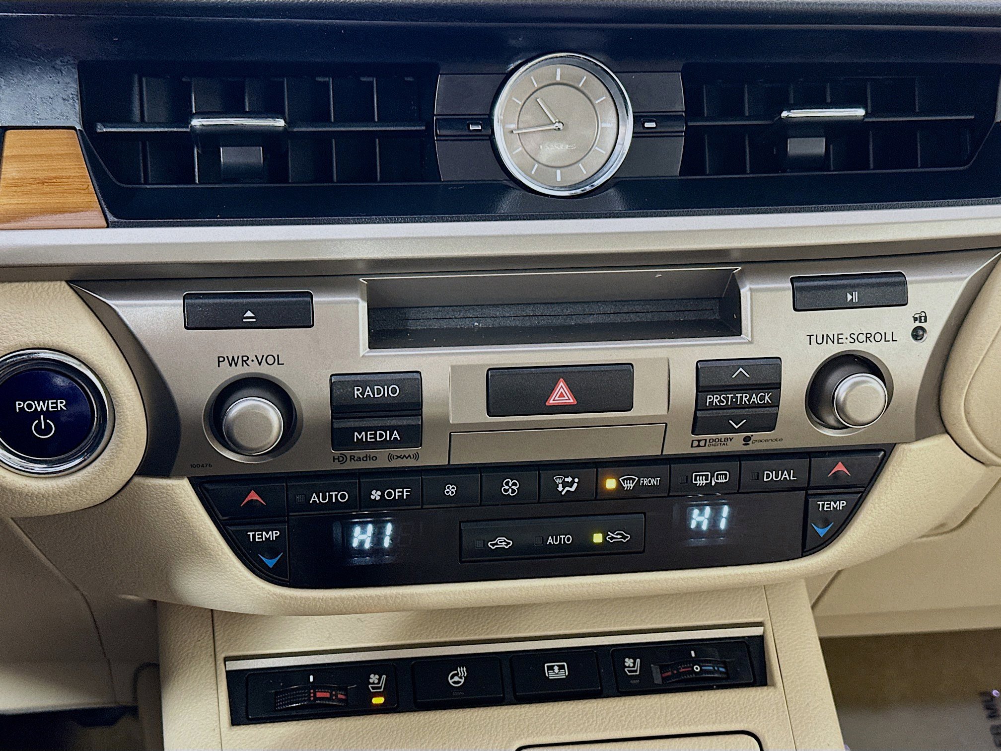 Used 2015 Lexus ES 300h image 16