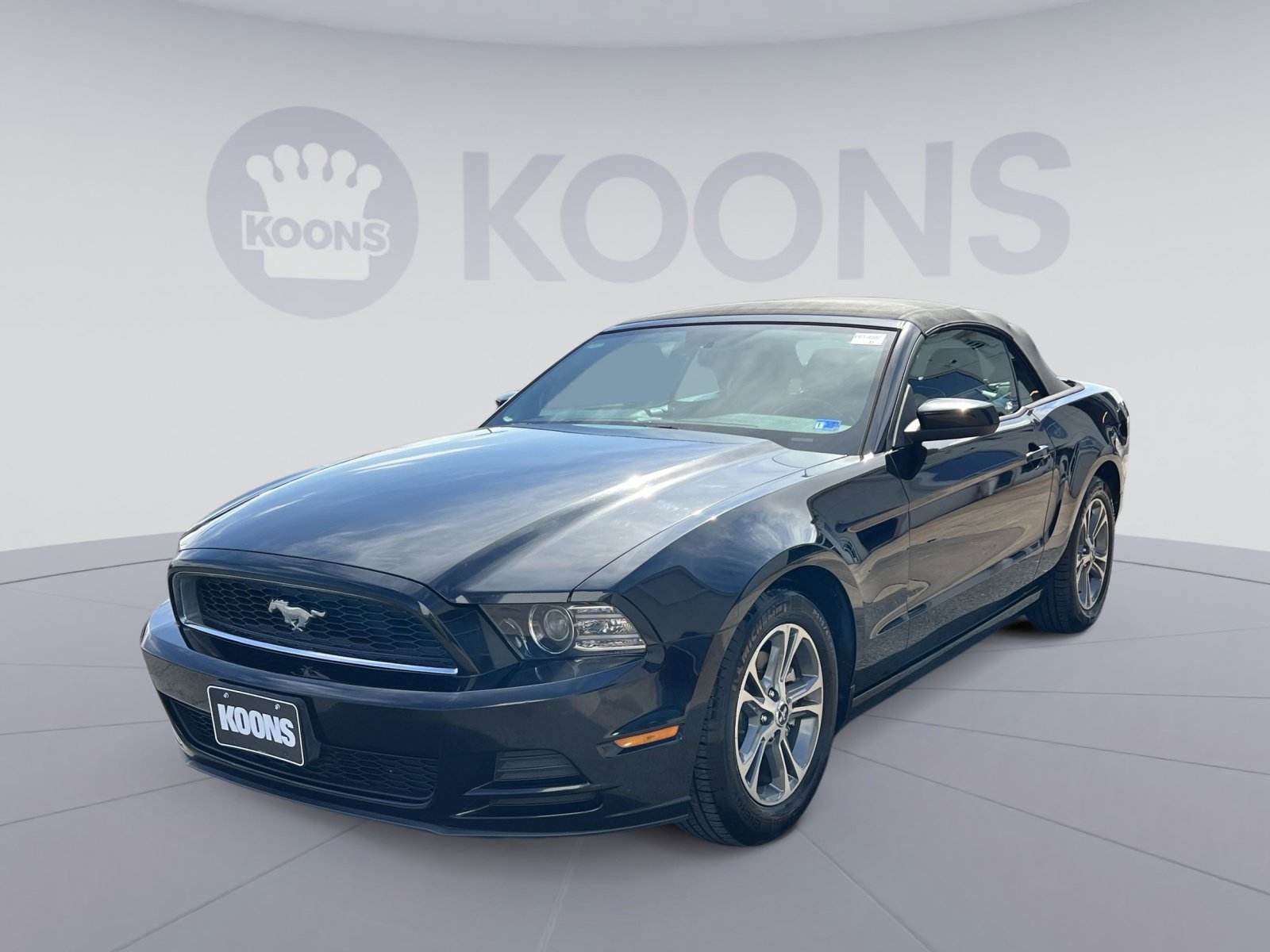 Used 2014 Ford Mustang Premium image 1
