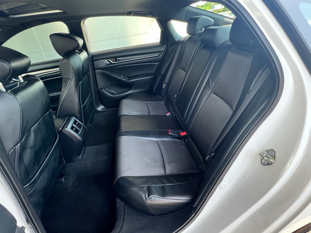 Used 2018 Honda Accord Sport image 15