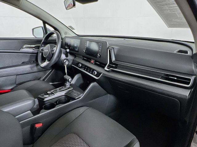 Used 2023 Kia Sportage LX AWD/4WD image 35