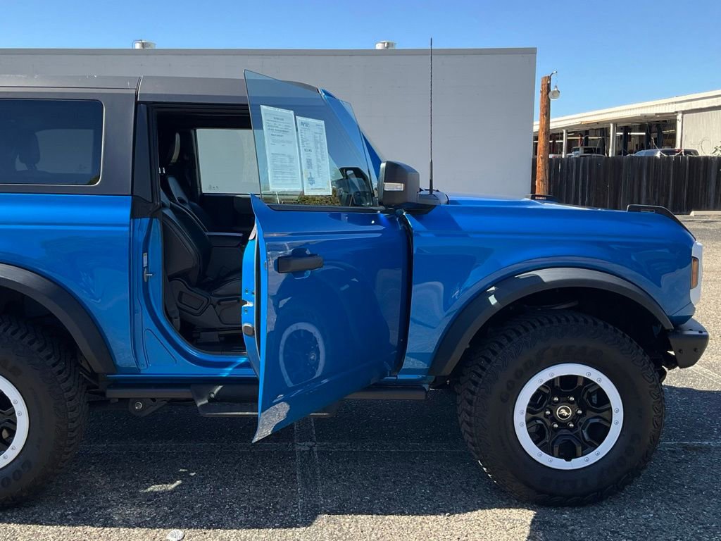 Used 2023 Ford Bronco Badlands image 30