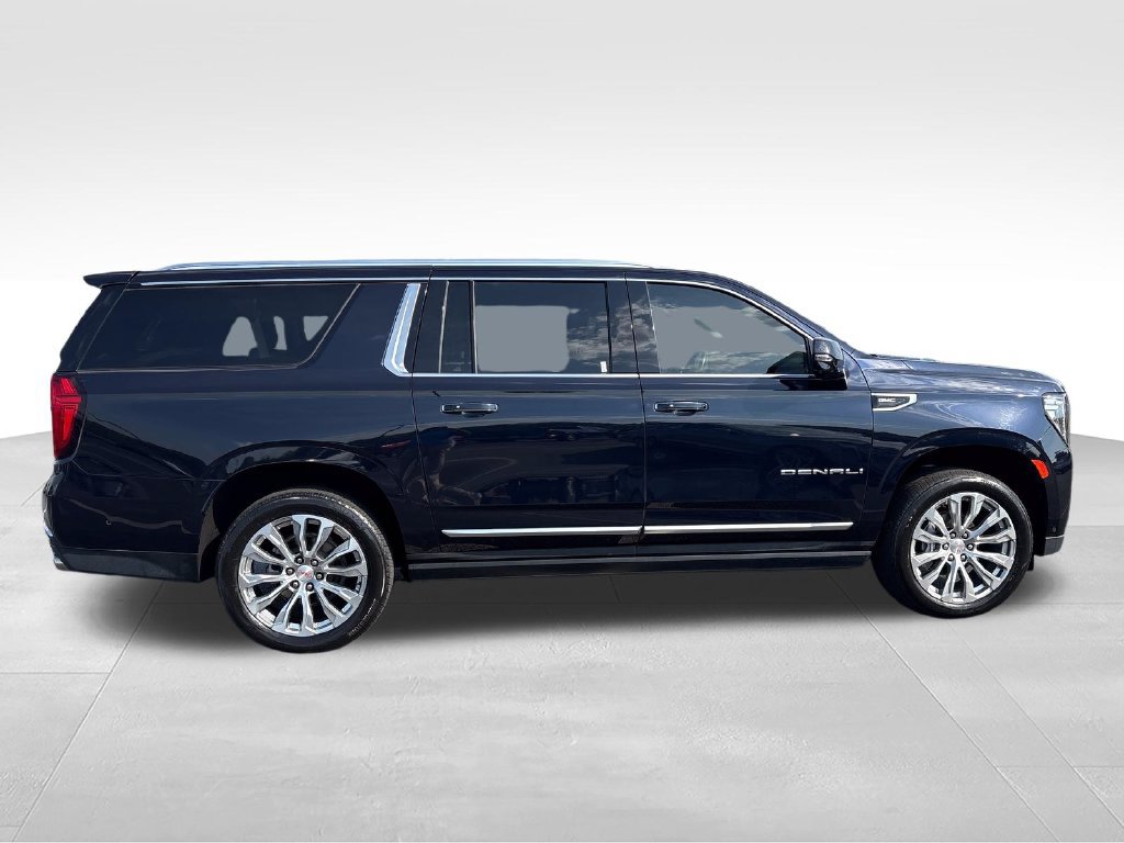 Used 2024 GMC Yukon XL Denali w/ Denali Reserve Package RWD image 7