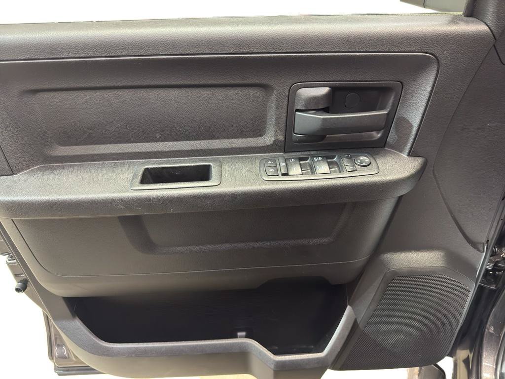 Used 2018 RAM 2500 Tradesman w/ Chrome Appearance Group AWD/4WD image 15