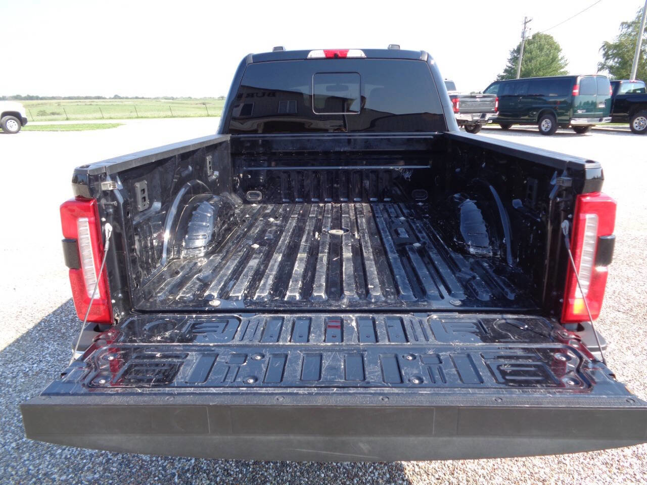 Used 2024 Ford F250 Lariat w/ Chrome Package image 10