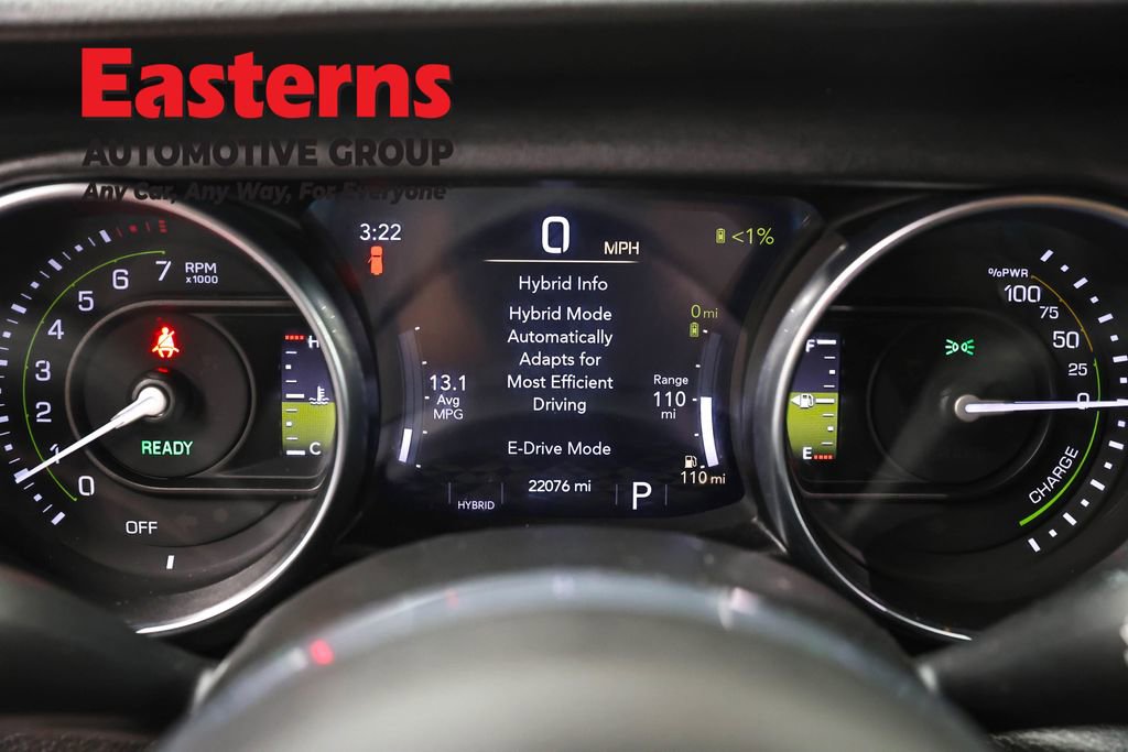 Used 2022 Jeep Wrangler Unlimited Rubicon 4xe AWD/4WD image 18