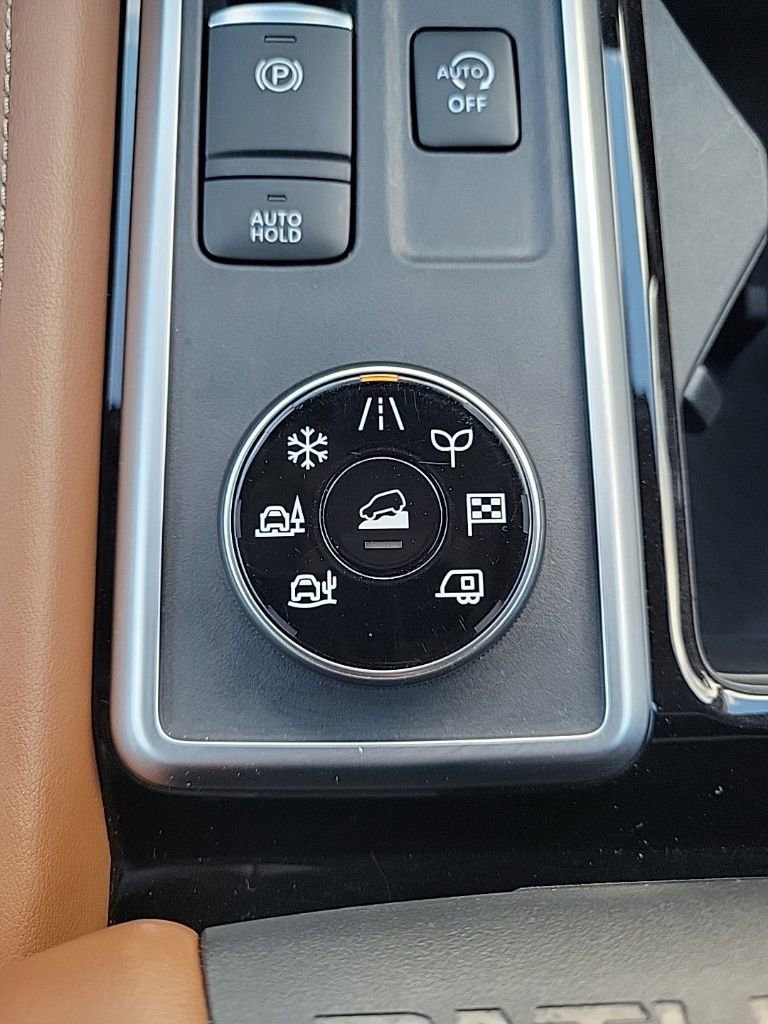 Used 2023 Nissan Pathfinder Platinum w/ Cargo Package image 26