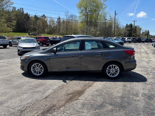 Used 2018 Ford Focus SE FWD image 4