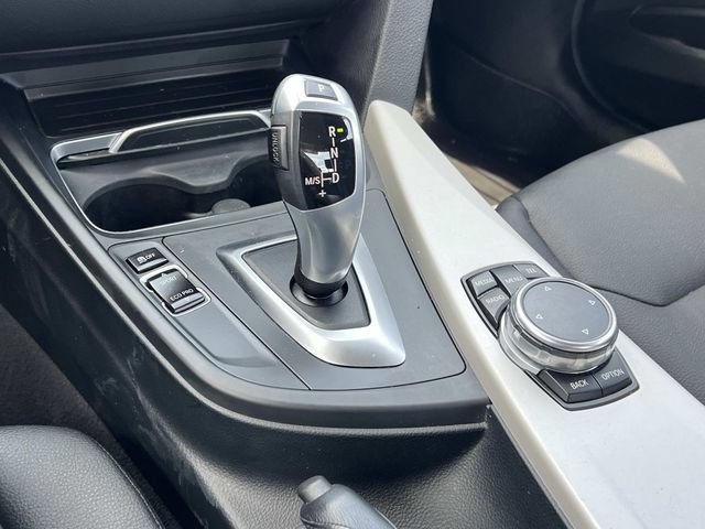 Used 2016 BMW 320i xDrive Sedan AWD/4WD image 22