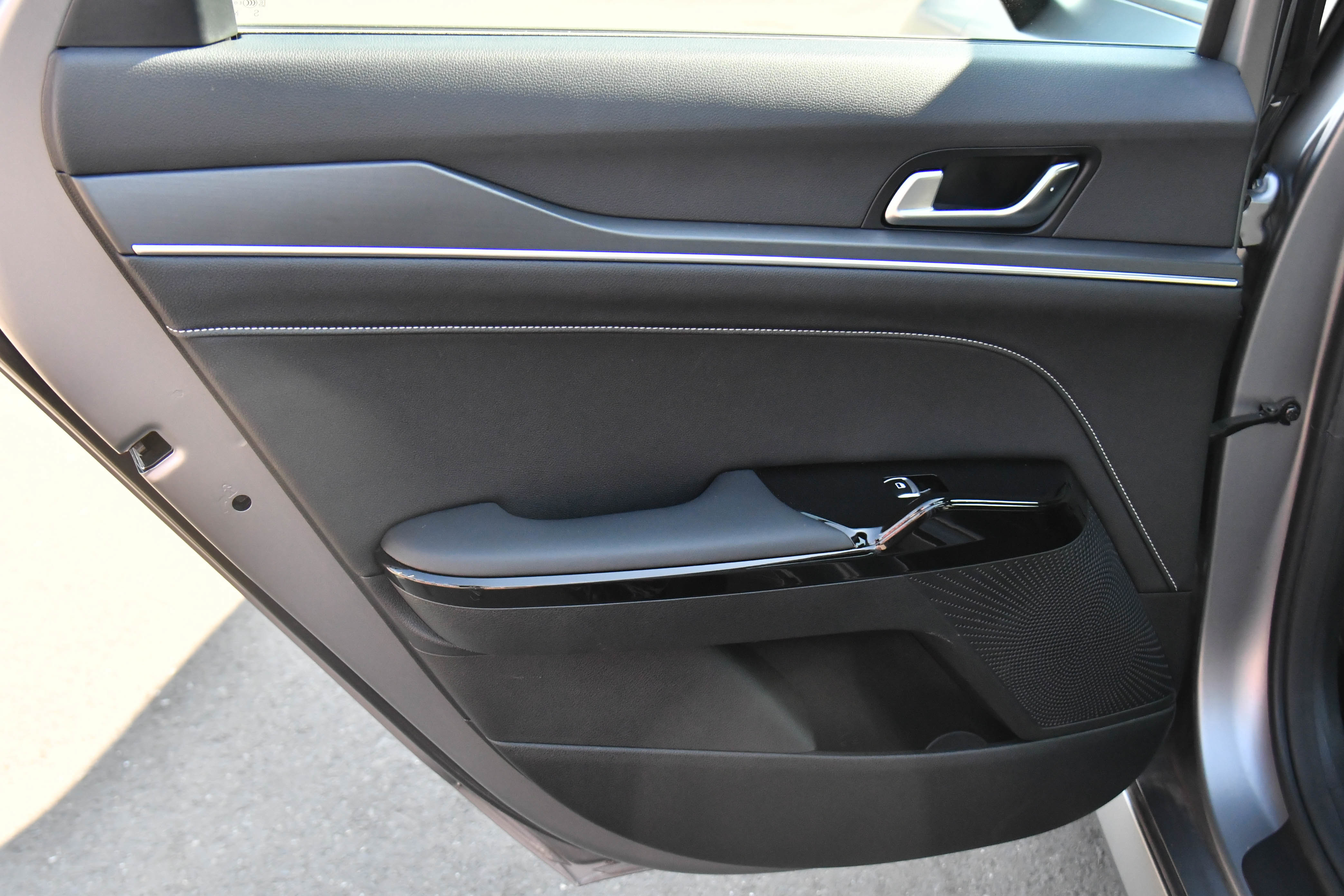 Used 2025 Kia K5 GT-Line w/ GT-Line Premium Package image 43