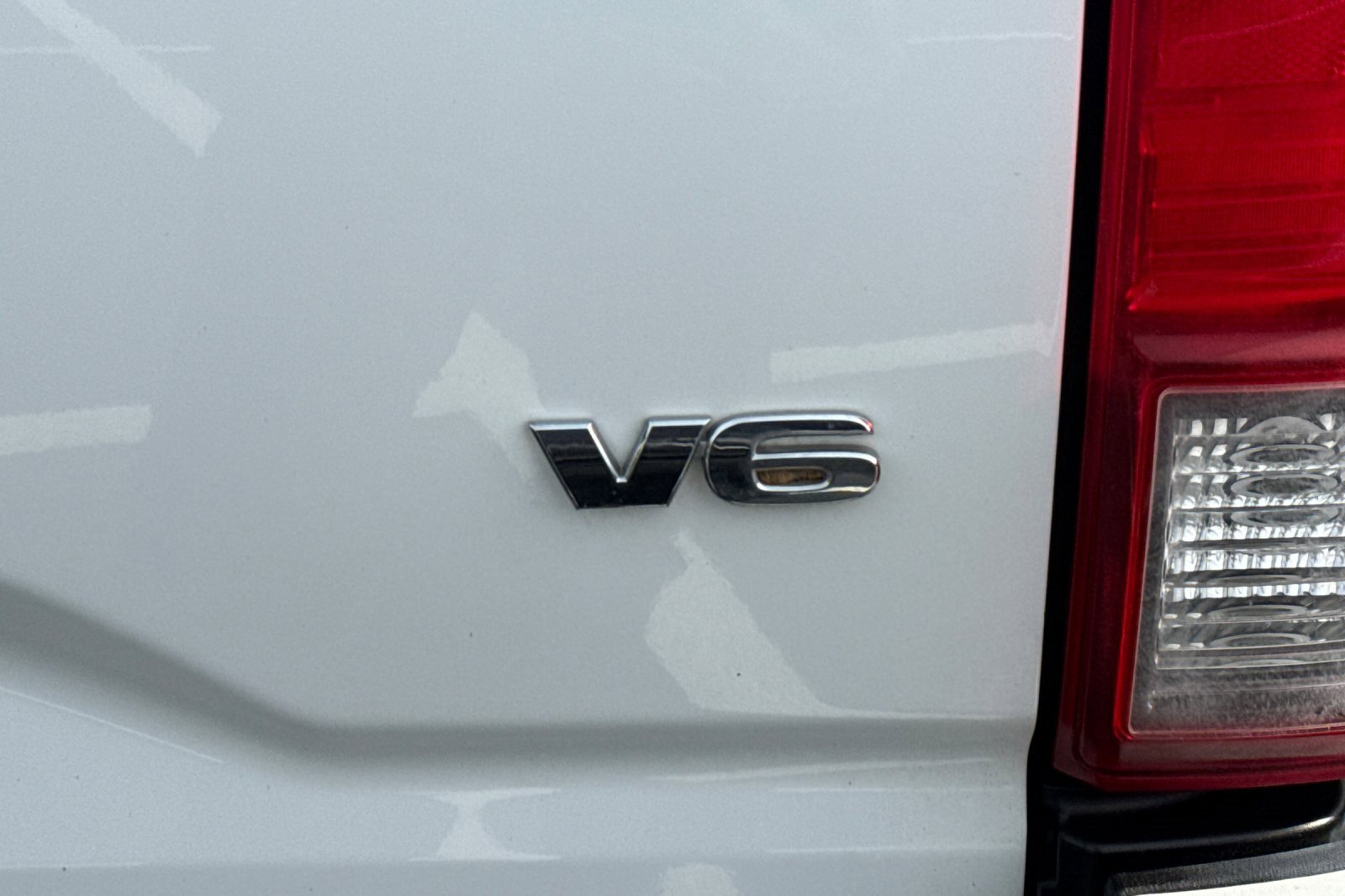 Used 2018 Toyota Tacoma SR image 35