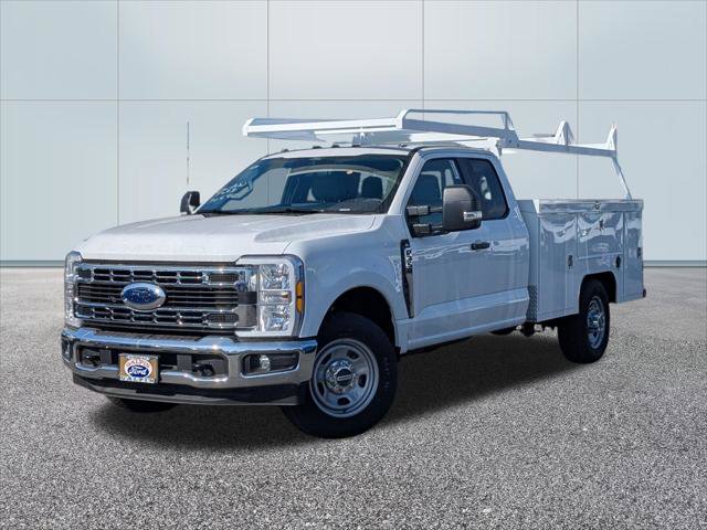 New 2025 Ford F350 XL w/ XL Chrome Package