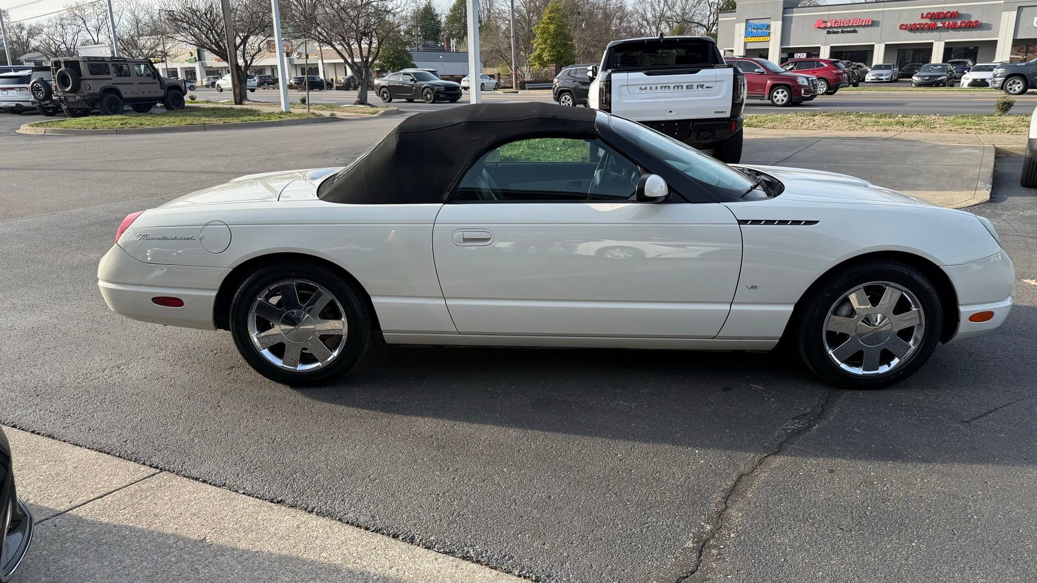Used 2003 Ford Thunderbird image 40